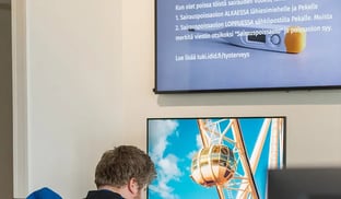 Infonäytöistä tukea kokonaisviestinnän hallintaan