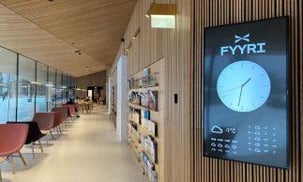 Infonäytöt kirjaston viestinnän kulmakivi